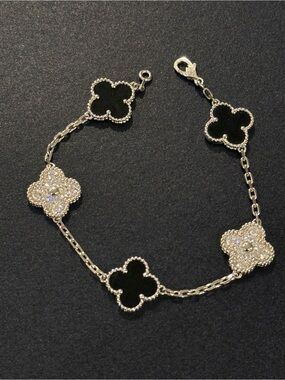 VCA Style Bracelet，100% detail